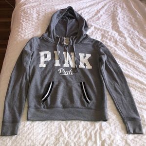 PINK hoodie , cozy for fall time 💞